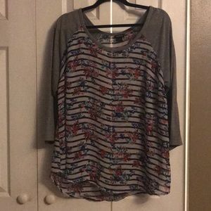 2X Floral Quarter Sleeve Top